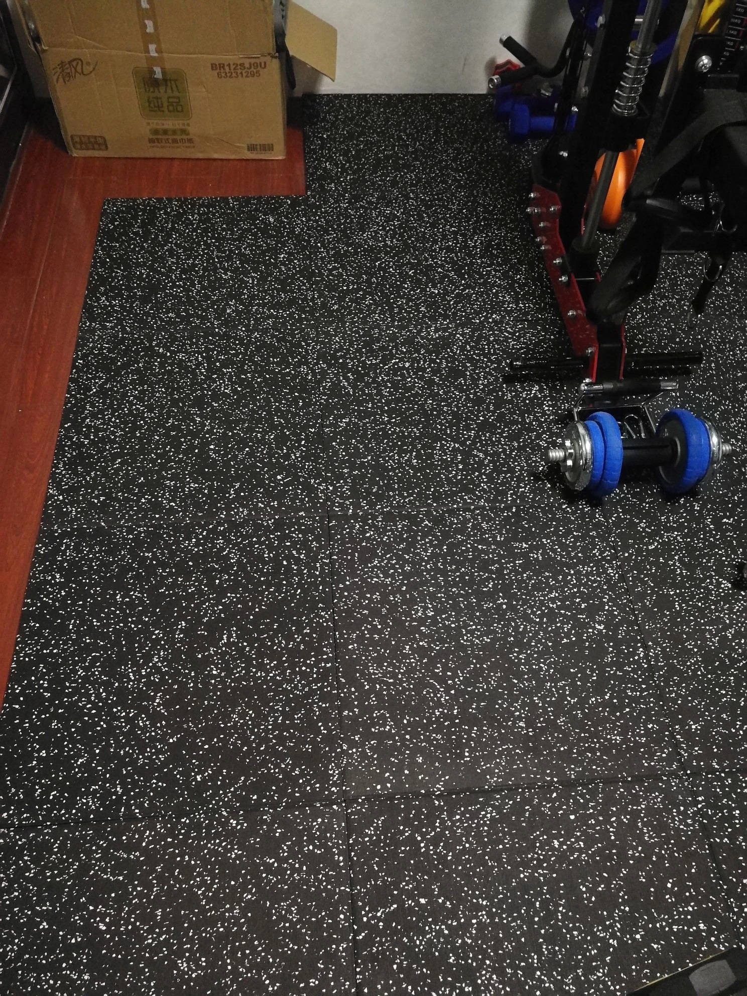 Free Sample Indoor Gym Flooring Rolls 3-12mm Thick EPDM Rubber Mat for Fitness Durable Rubber Flooring