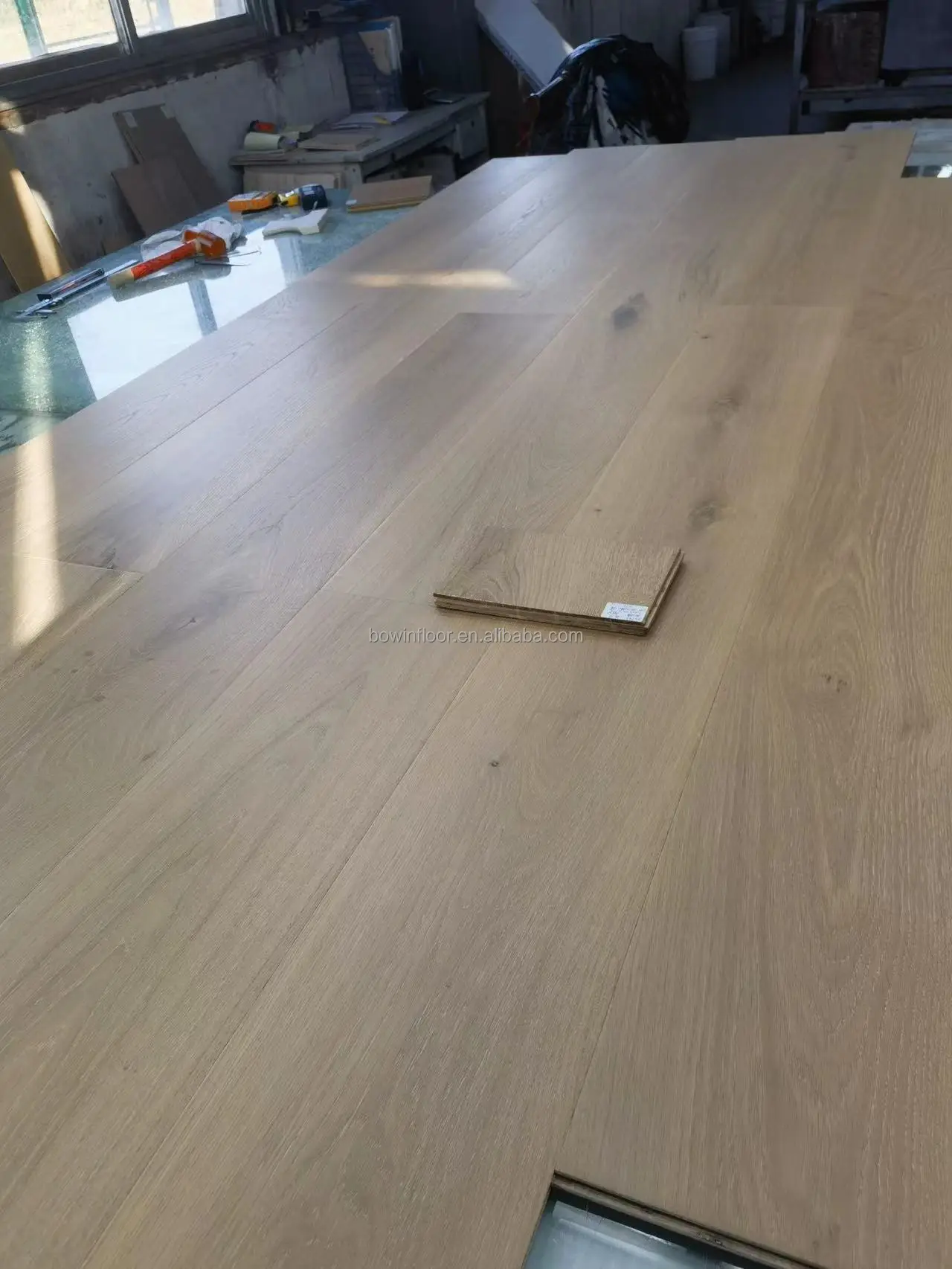selected grade oak engineered flooring oak brushed UV matt lacquered flooring 2200 x220 x 14/3 mm
