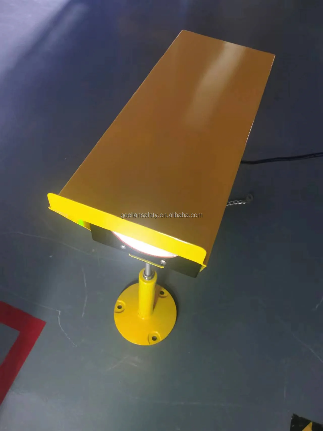 Low Price Hot Sale Airfield Ground Lighting Solar Powered LED Runway Light for Airport Aerodrome