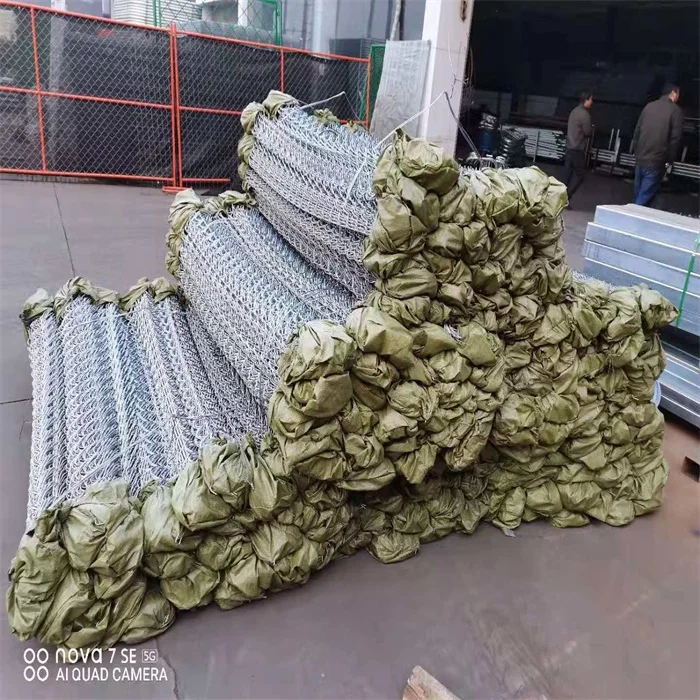 Wholesale Friendly Residential Commercial vinyl Coat chain link wire mesh fences prices galvanized