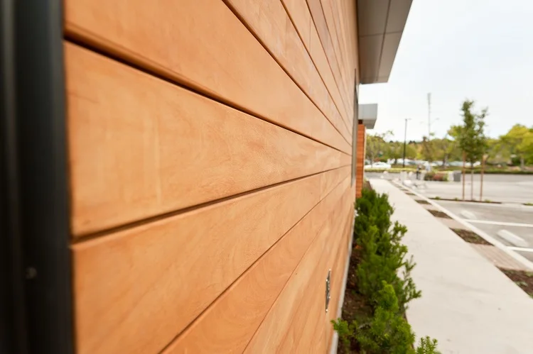 Униформа золотистого тона garпа дождевой экран сайдинг из твердой древесины