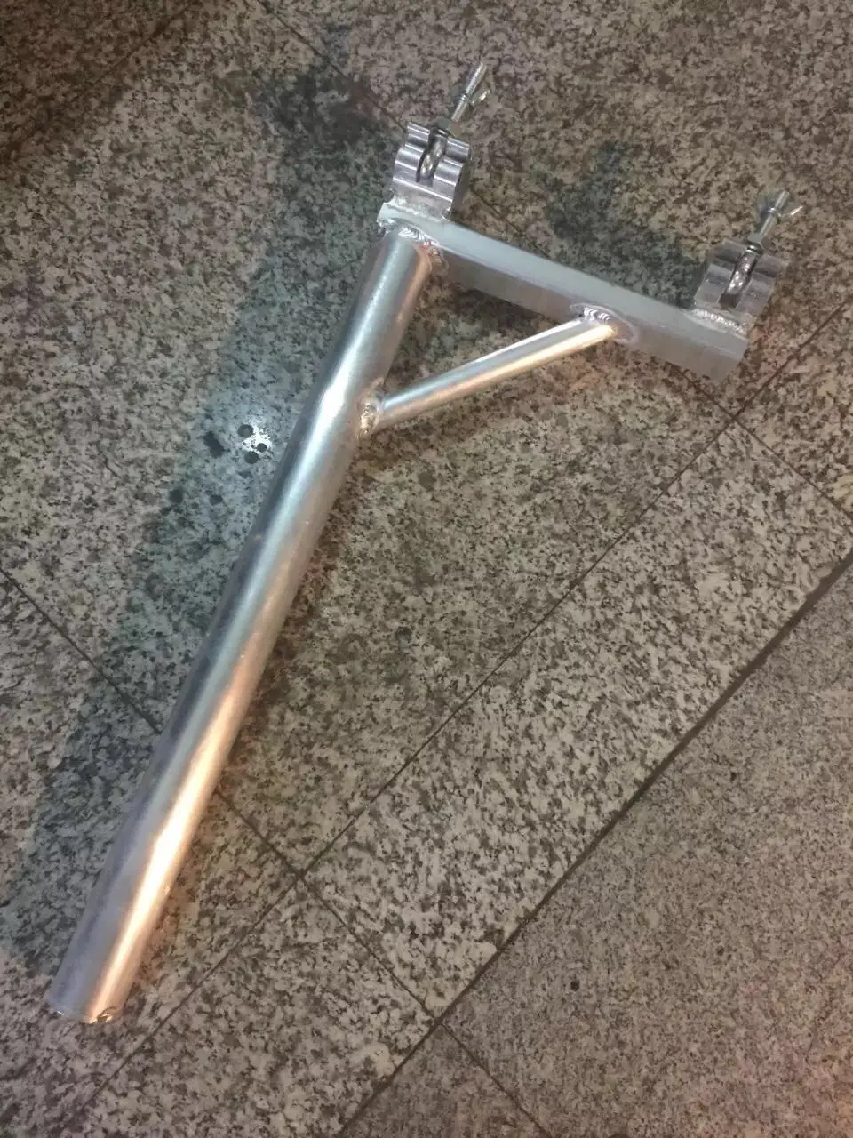 Easy Installation Stable Aluminum Truss Simple Wall Bracket Mobile Truss Lighting Stand for Indoor or Outdoor Event