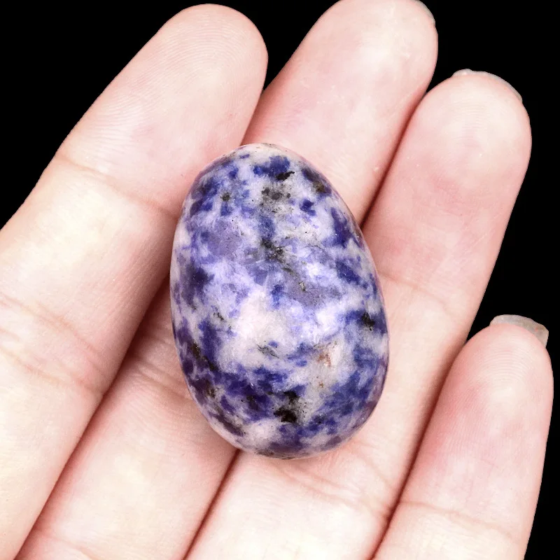 Green Aventurine Jade Gemstone Easter Eggs Stone Healing Rose Quartz Stone Polished Egg Pocket Stone for Garden Decorations