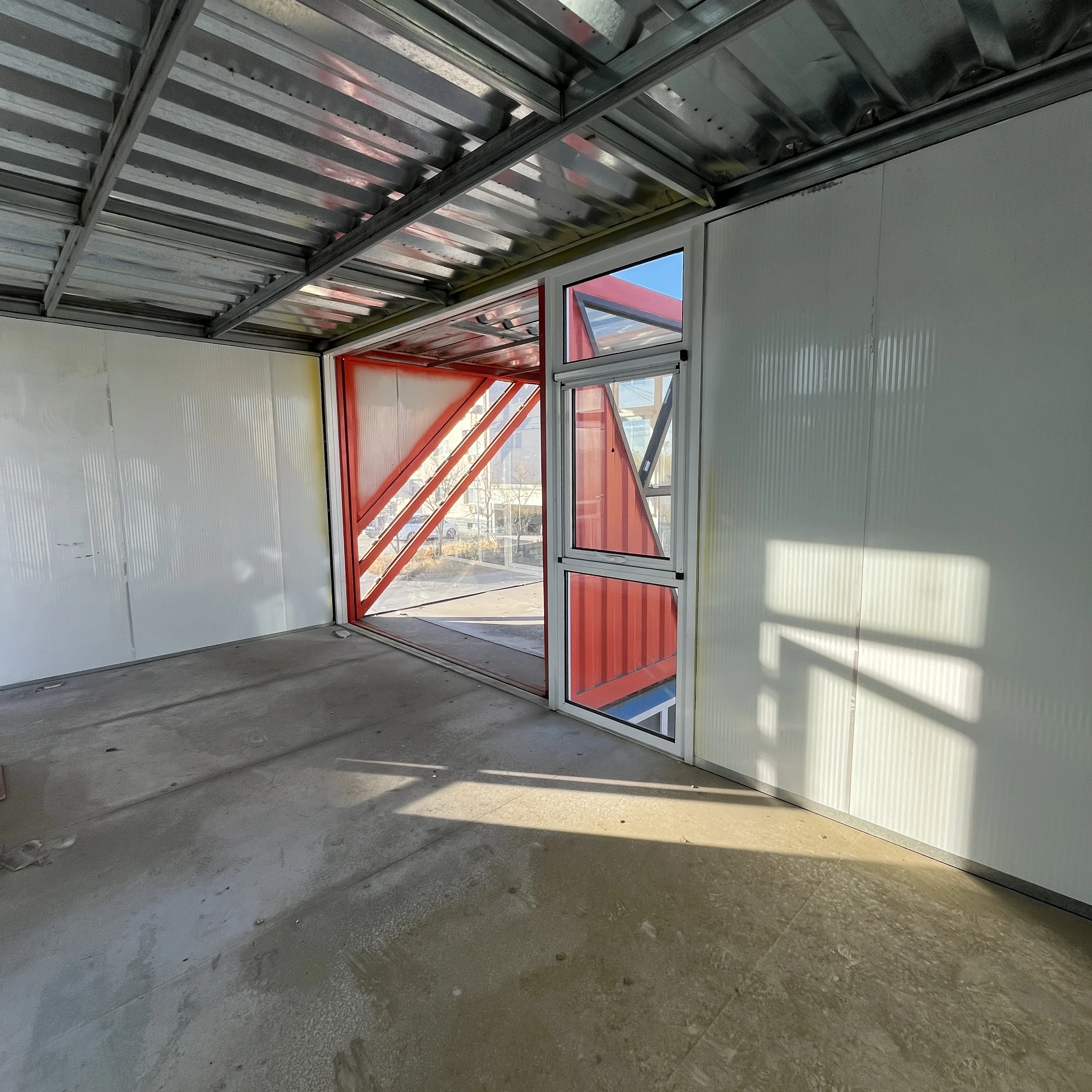 Welded 20ft 40ft Prefabricated Houses Custom Color Flat Pack Expandable Containers Home Use Bathroom Made Sandwich Panel