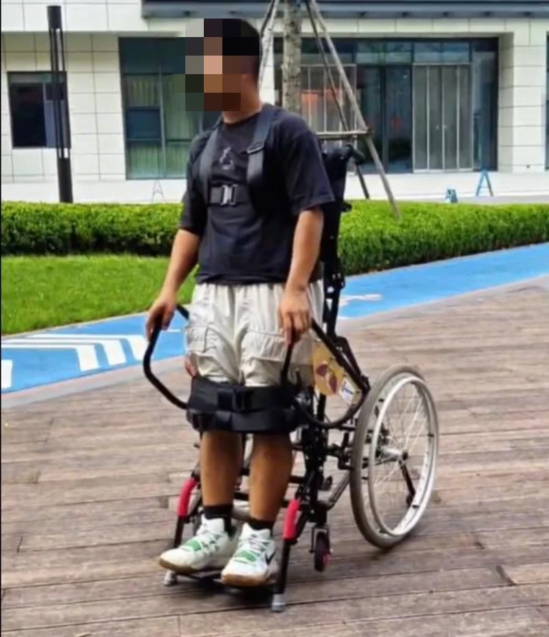 Elderly Disabled manual standing wheelchair motorized lift up wheelchair Smart Standing Walker & Rollator for handicap