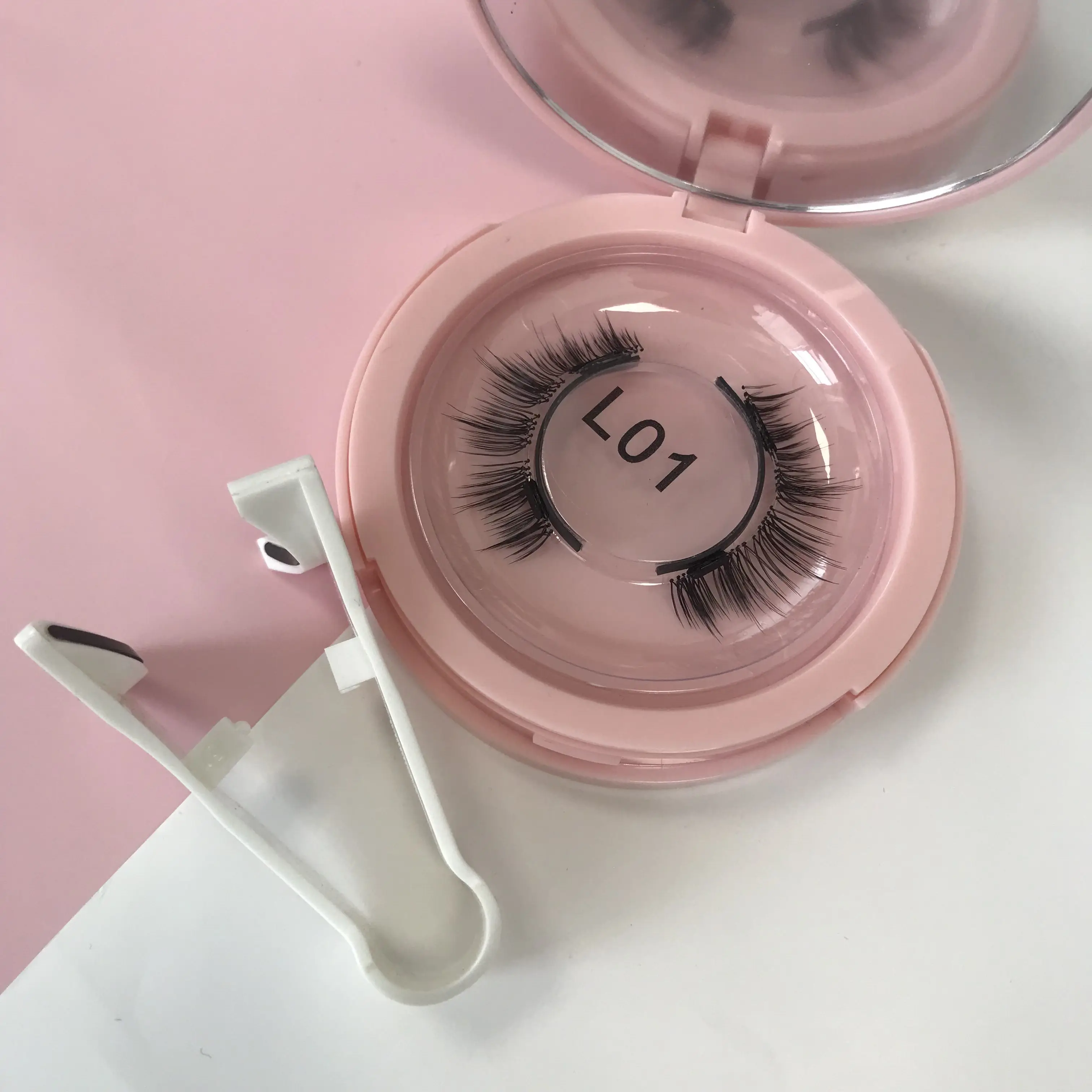 Wholesale Customized Quantum Magnetic Lashes Silk 3d Mink 5d Magnetic Lashes No Glue Quantum 1 2 3 4 Magnets Magnetic Eyelashes