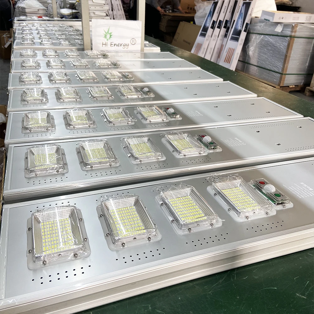 Hienergy All In One Solar Street Light 50W 100W 150W 200W Outdoor Waterproof Solar Energy Road Light Panel