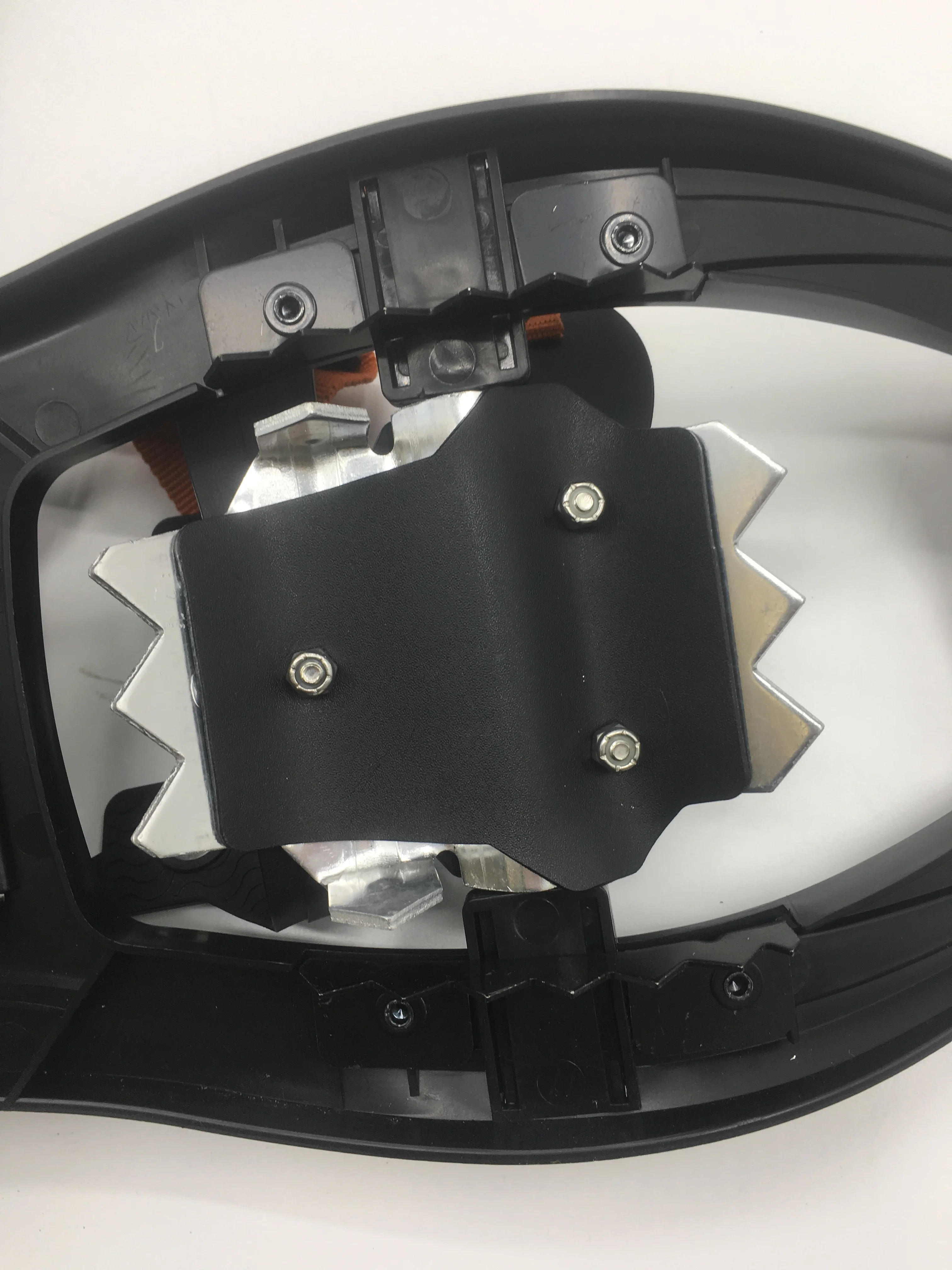 Customized Winter Outdoor Adventure Hiking, Skiing Snowshoes Climbing Aluminum Alloy Snowshoes