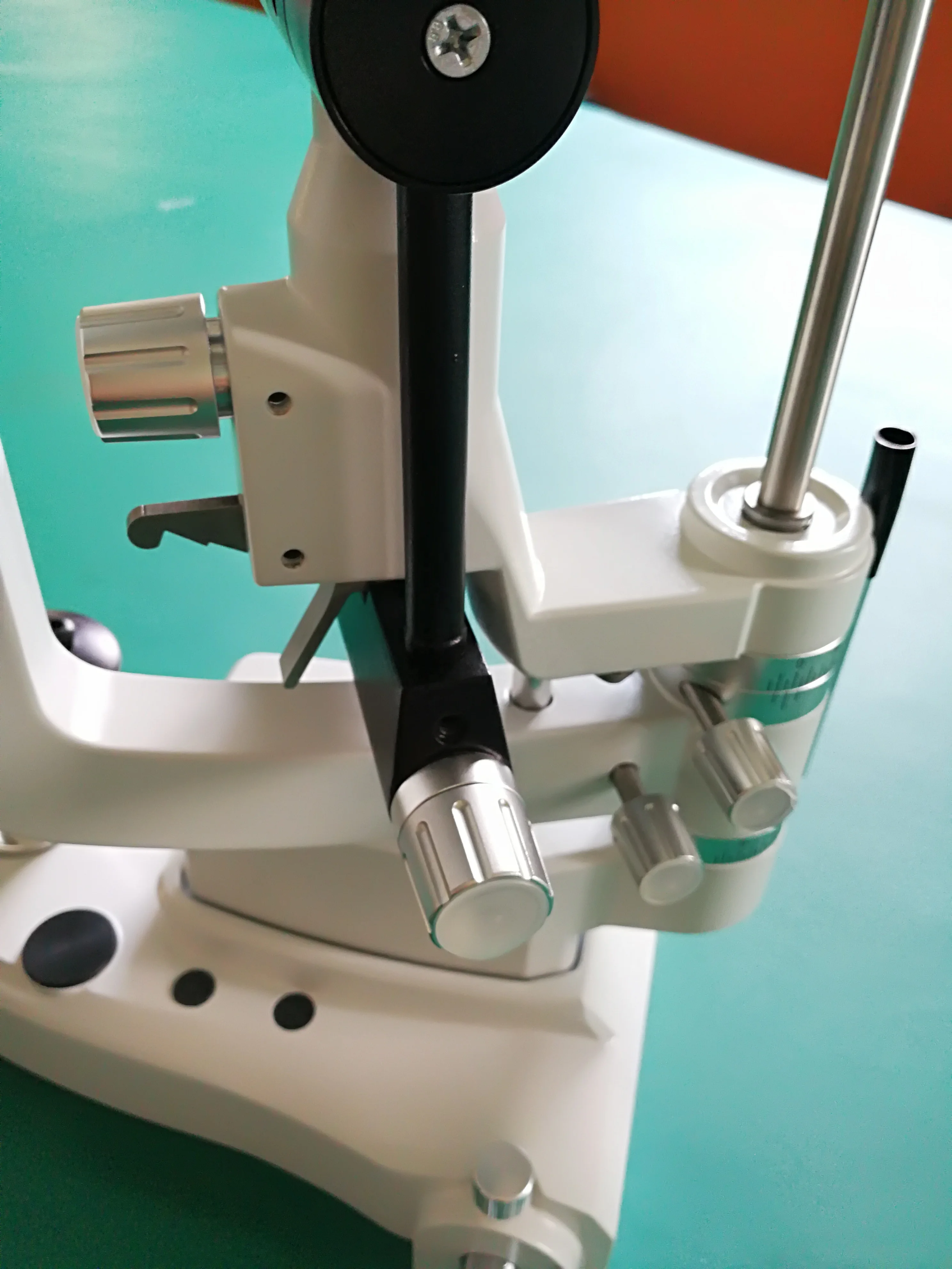 
NEW ARRIVAL Medical ophthalmic 5 steps Slit lamp microscope with table and tonometer BL-99 