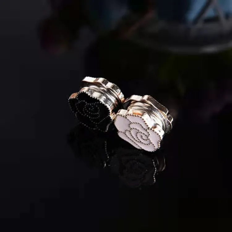 Factory supply  high quality muslim black and white non snag magnet pin