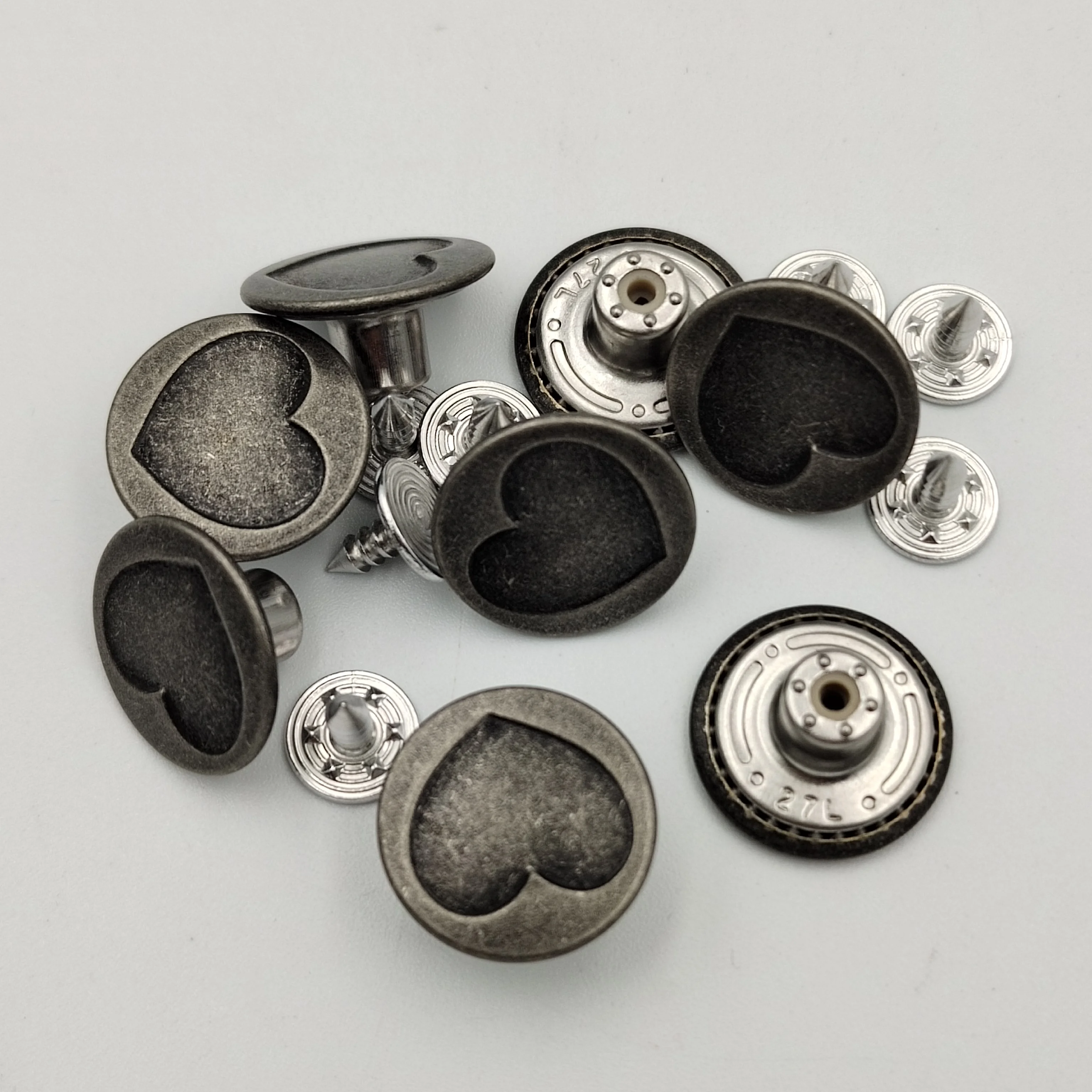 Custom logo brass brand denim metal antique silver buttons 17mm Zamak clothes denim jeans jacket buttons