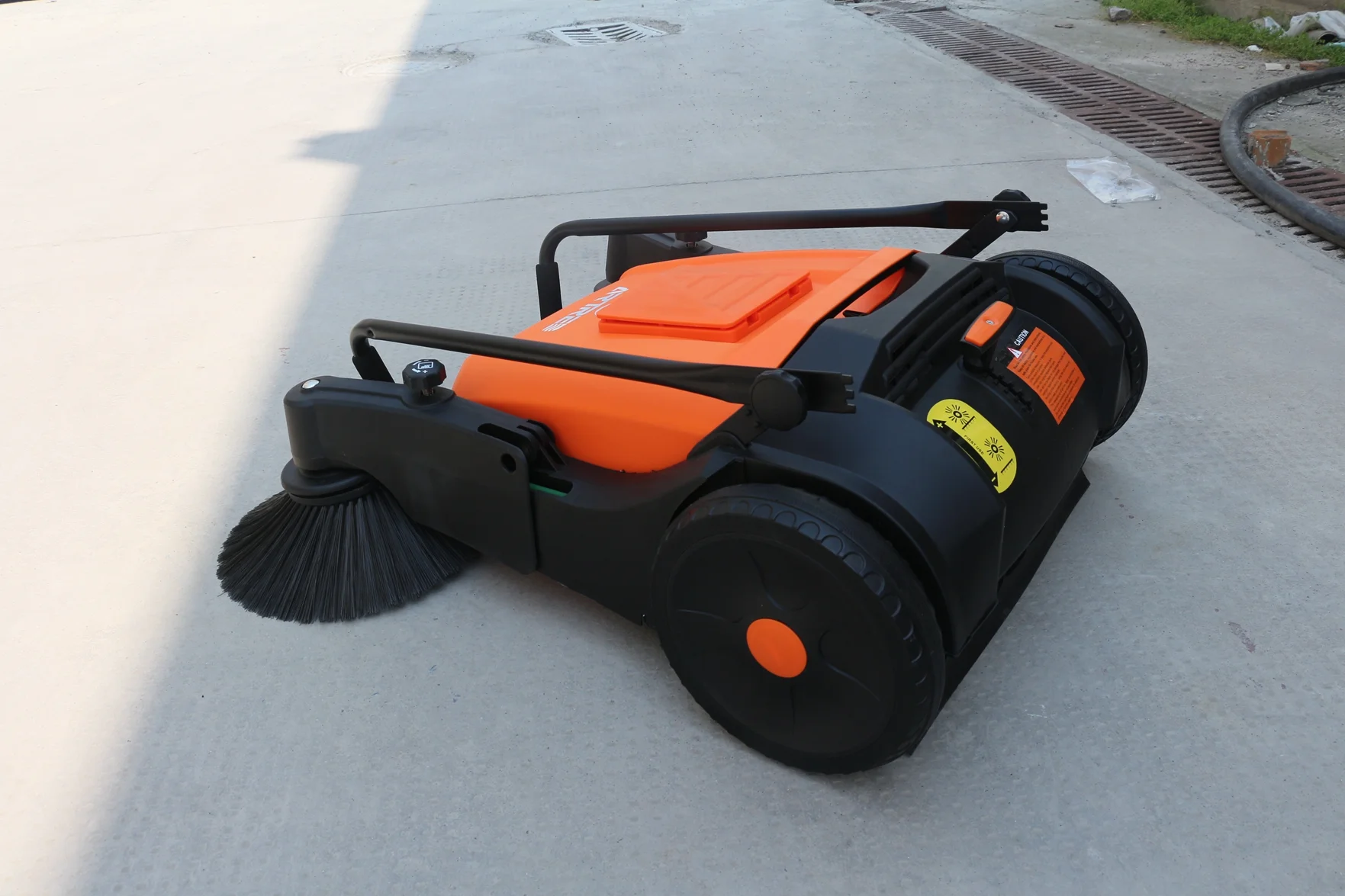 55l 950mm Industrial Hand Push Manual Road Street Vacuum Floor Sweeper