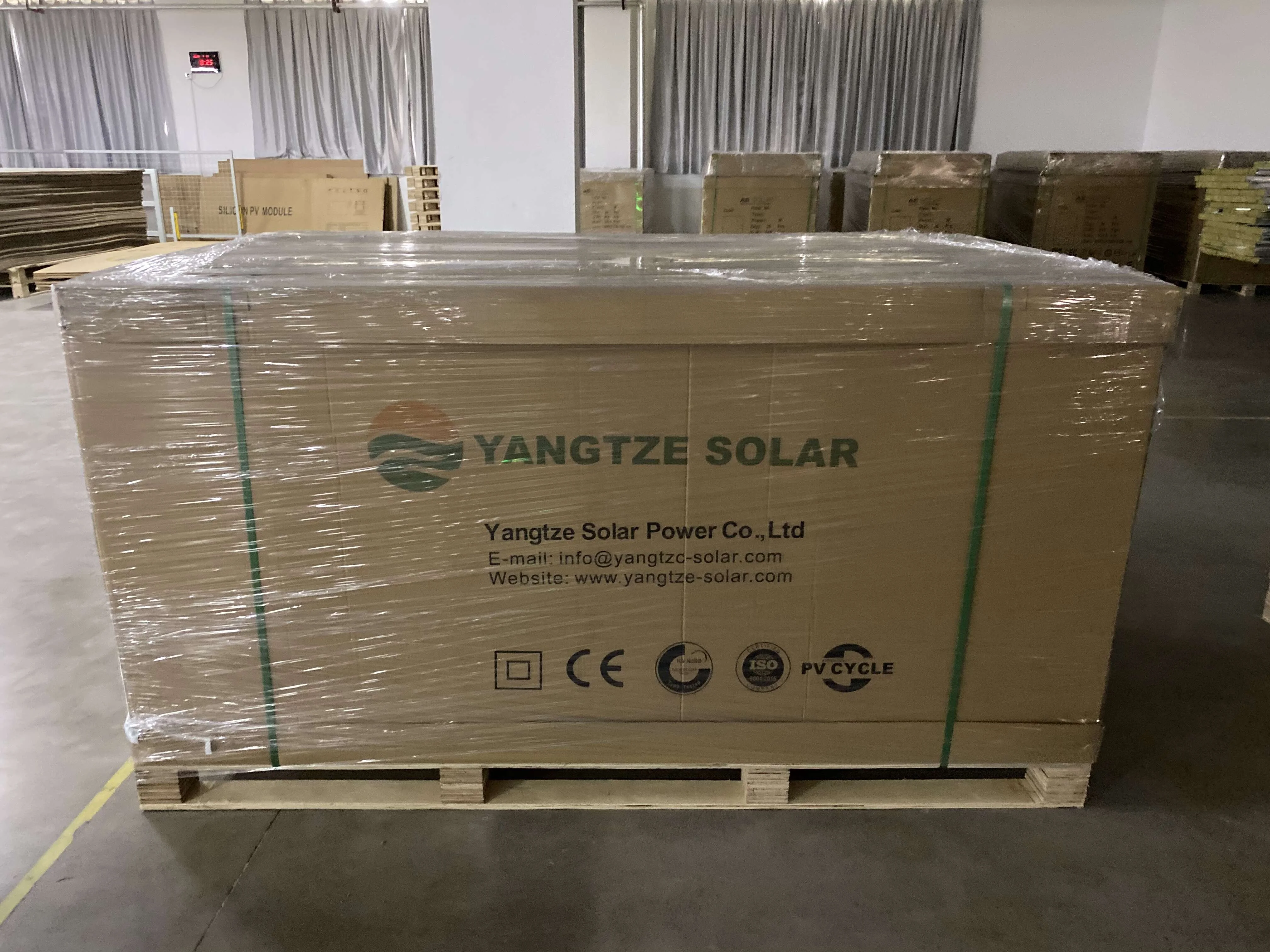  2020 Yangtze тье 1 Бесплатная доставка 144 ячеек 550 Вт 600 Jinko JA солнечная