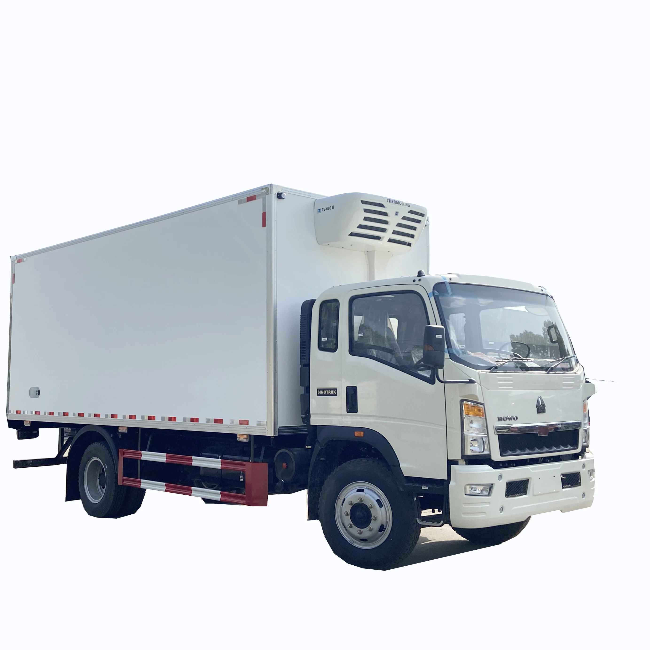 SINOTRUK 4x2 refrigerator truck with RHD right hand drive refrigerator truck
