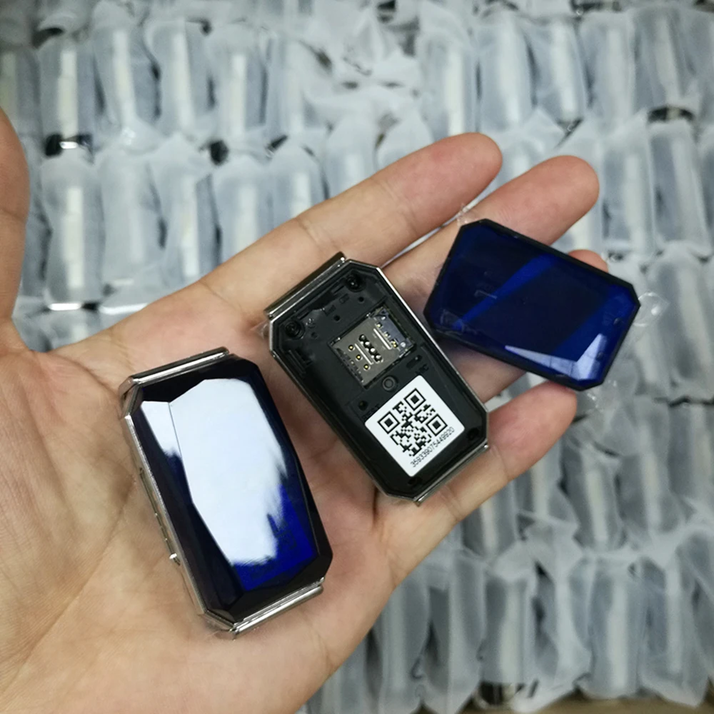 Anti-lost waterproof dog GPS tracking device G12P GSM sim card pet GPS tracker for small animals