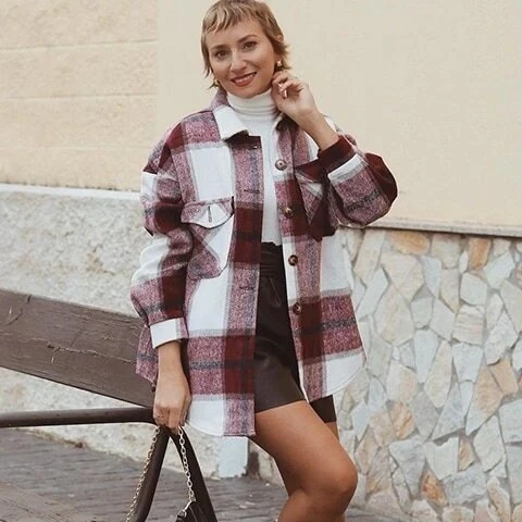 2022 ZY Wholesale Women Plaid Flap Pocket Overshirt Flannel Winter Coat Short Length Button Shirt Jacket