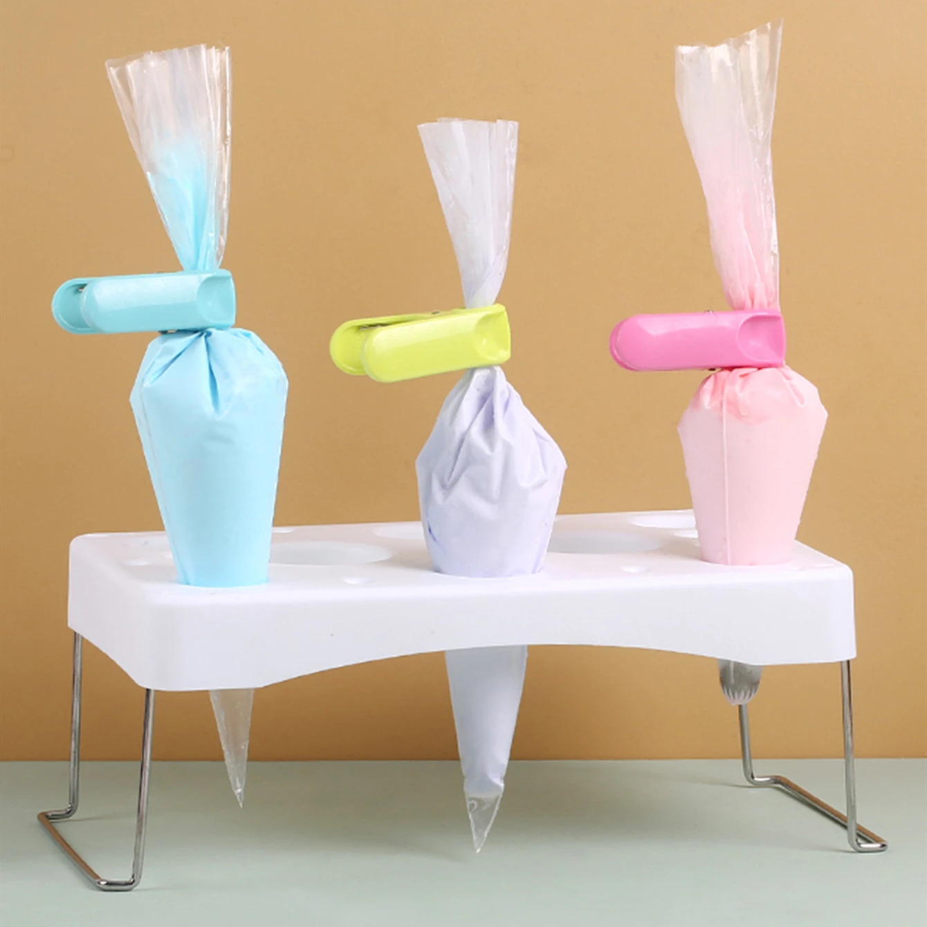 12 Holes white plastic stainless steel baking tools stand rack pastry cake decorating icing piping bag holder