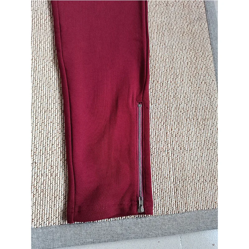 
Wholesale Fashion OEM Custom Men Sweatsuit Plain Tracksuits 