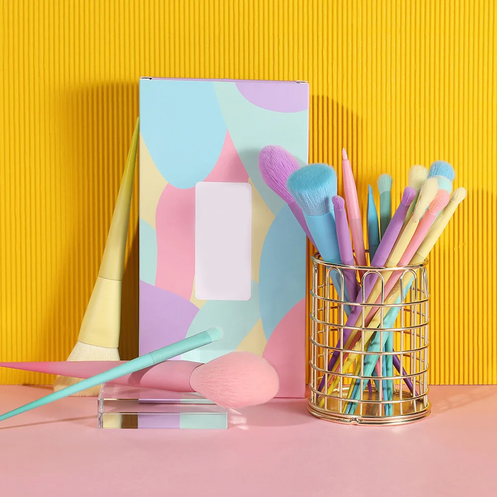 New Style Hot Sell 18pcs Macarons Makeup Brushes Vegan Custom Logo Candy Color Brush Set for Makeup