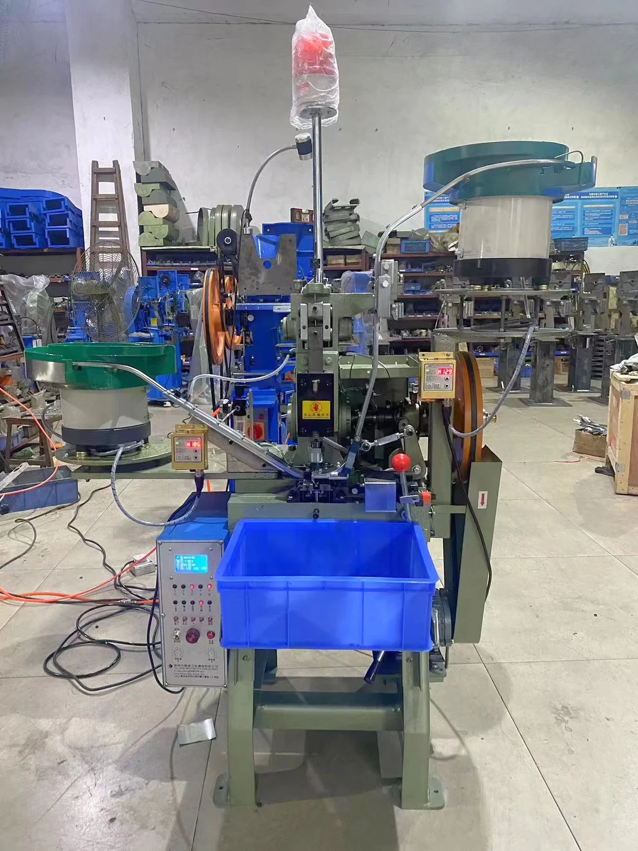 Automatic Snap double sided vibrating disc combined machine