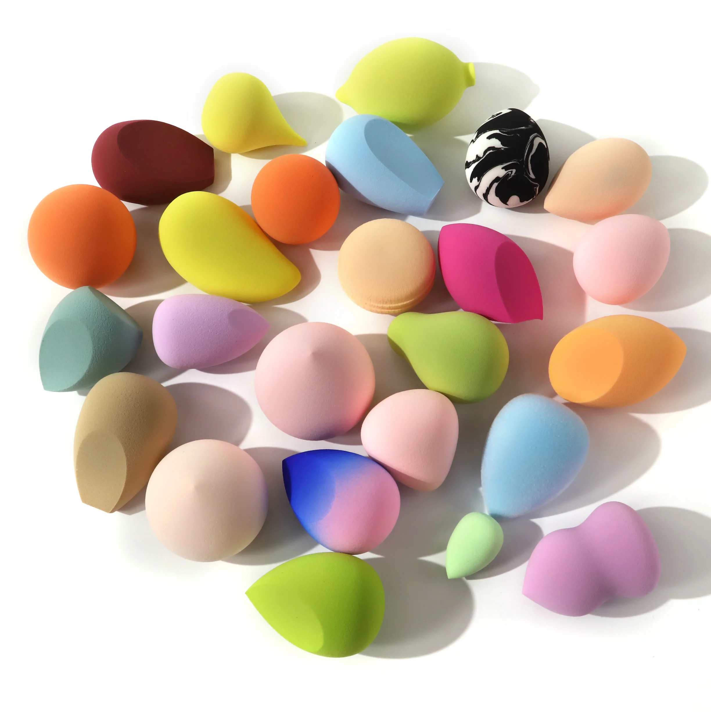 Wholesale skin-friendly makeup sponges different shapes washable makeup sponge blender