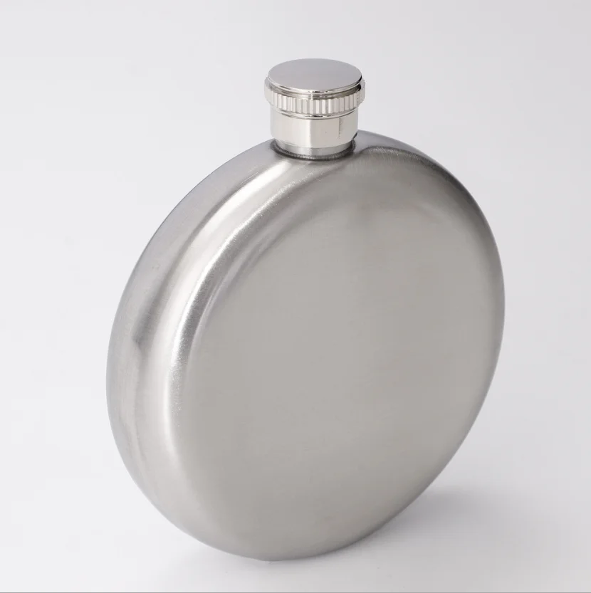 
personalized 5 oz Round Pocket Alcohol Liquor Whiskey Vodka Flask for Men and Women Gift 