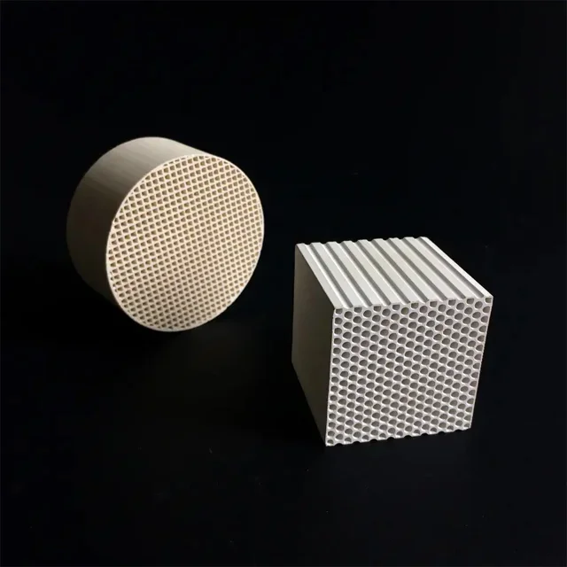 Square/round Heat Storage Cordierite Rto Honeycomb Ceramic Regenerator For Heat Exchanger Media