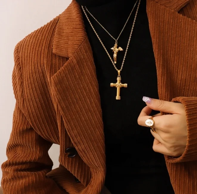 AZL Angel little Boy necklace stainless steel plated 18K gold trendsetter jewelry