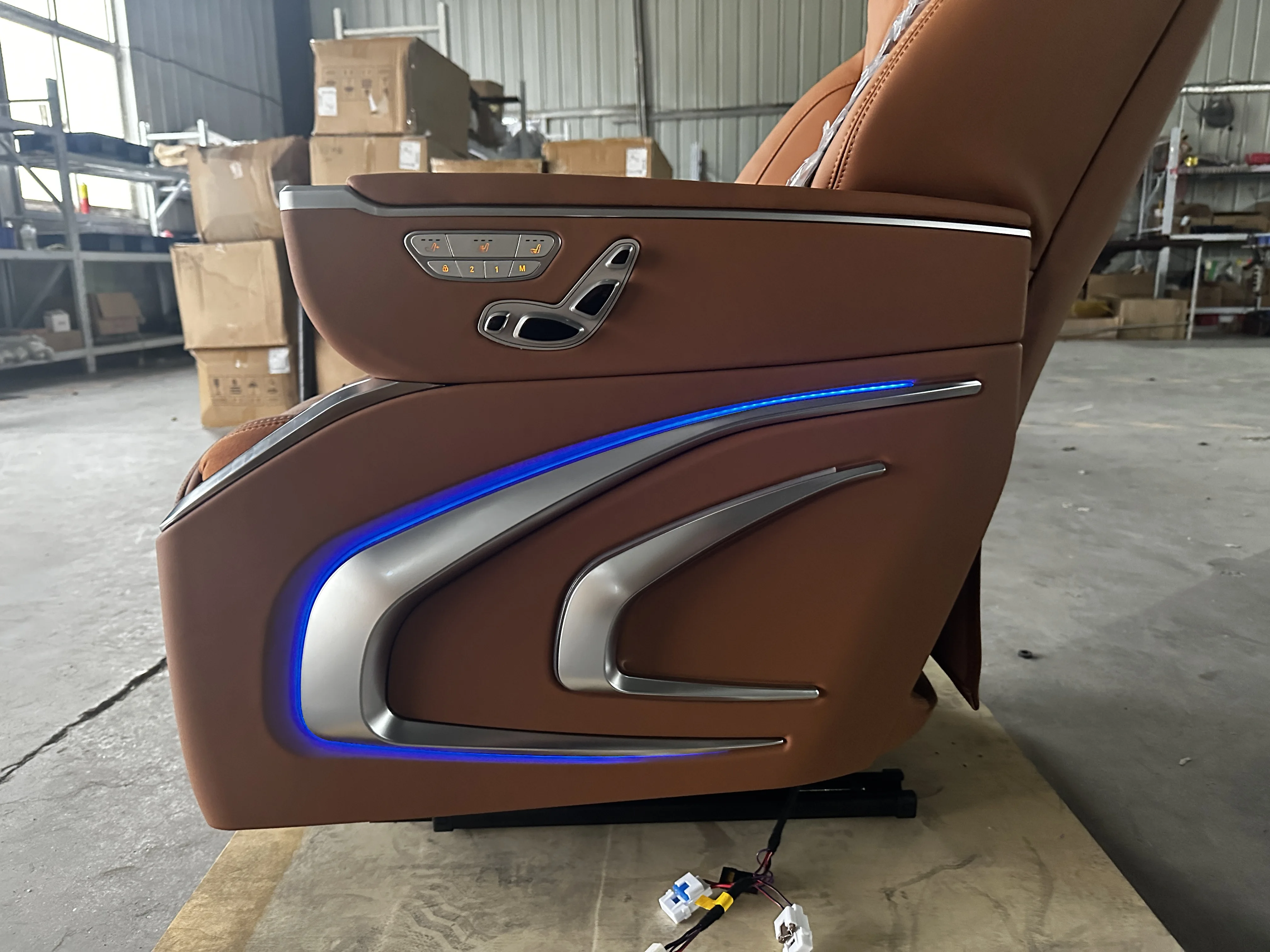 VIP Electric Luxury Sport Seat Comfortable Modified Leather Front Row Passenger Seats for Hyundai Starex Innova Vito Model