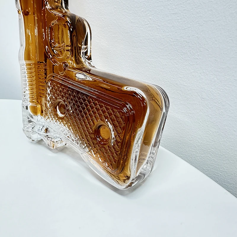 Custom New design Special Clear Gun Shape Bottle Brandy Gin Rum Tequila Whisky XO Vodka Spirits Bottle
