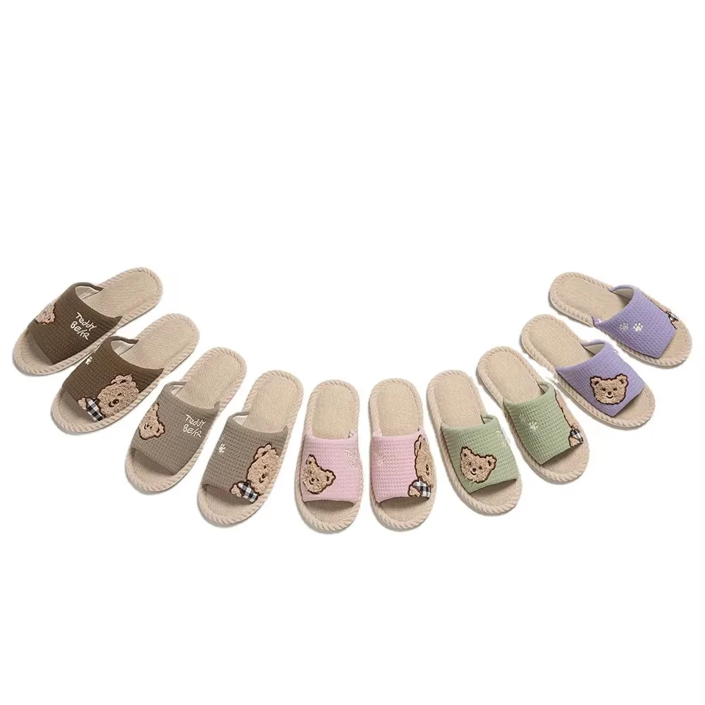 Fashion Chinese style four season slippers cotton indoor slippers with bear shaped anti-slip slippers for women and men