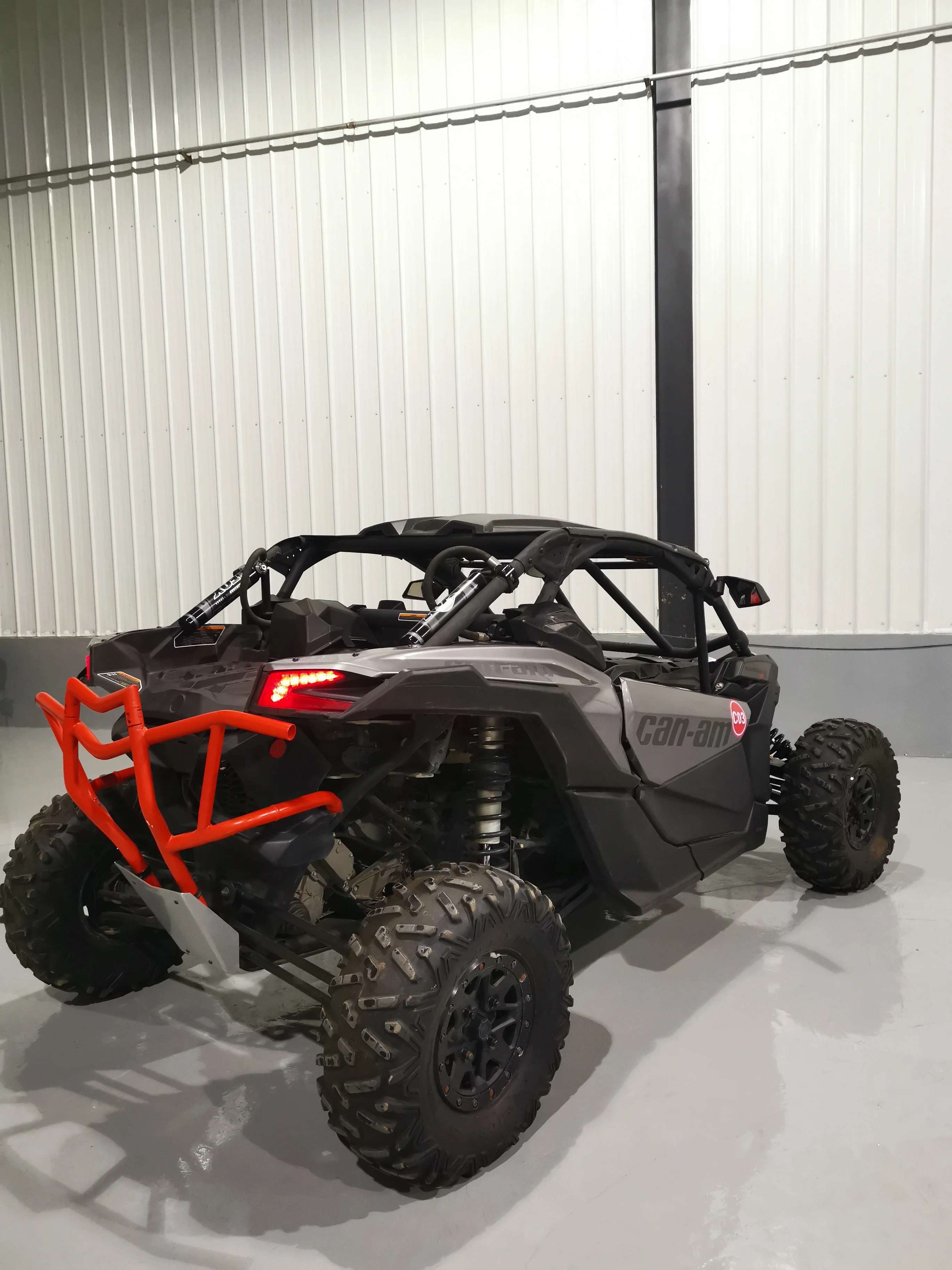 100% Оригинал Can-Am Maverick X3 2