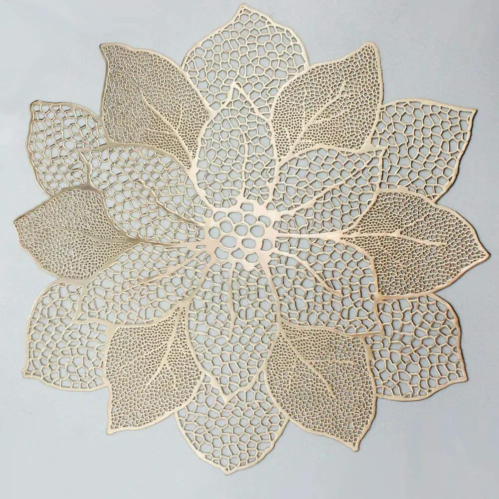 2022 CR Gold/Silver/Red Round Table Mats Pressed PVC Metal Placemats Hollow Christmas Flower Placemats for Table Decoration