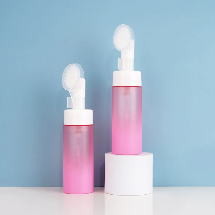 Stock Cosmetic Packaging Bottle 150ml Pink Foam Bottle With White Cleaning Massage Silicone Brush Pump