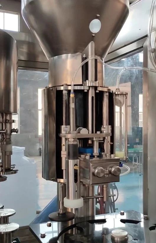 Automatic 750ML Glass bottle Gin Vodka Wine Filling Plant Washing Filling Capping Monoblock