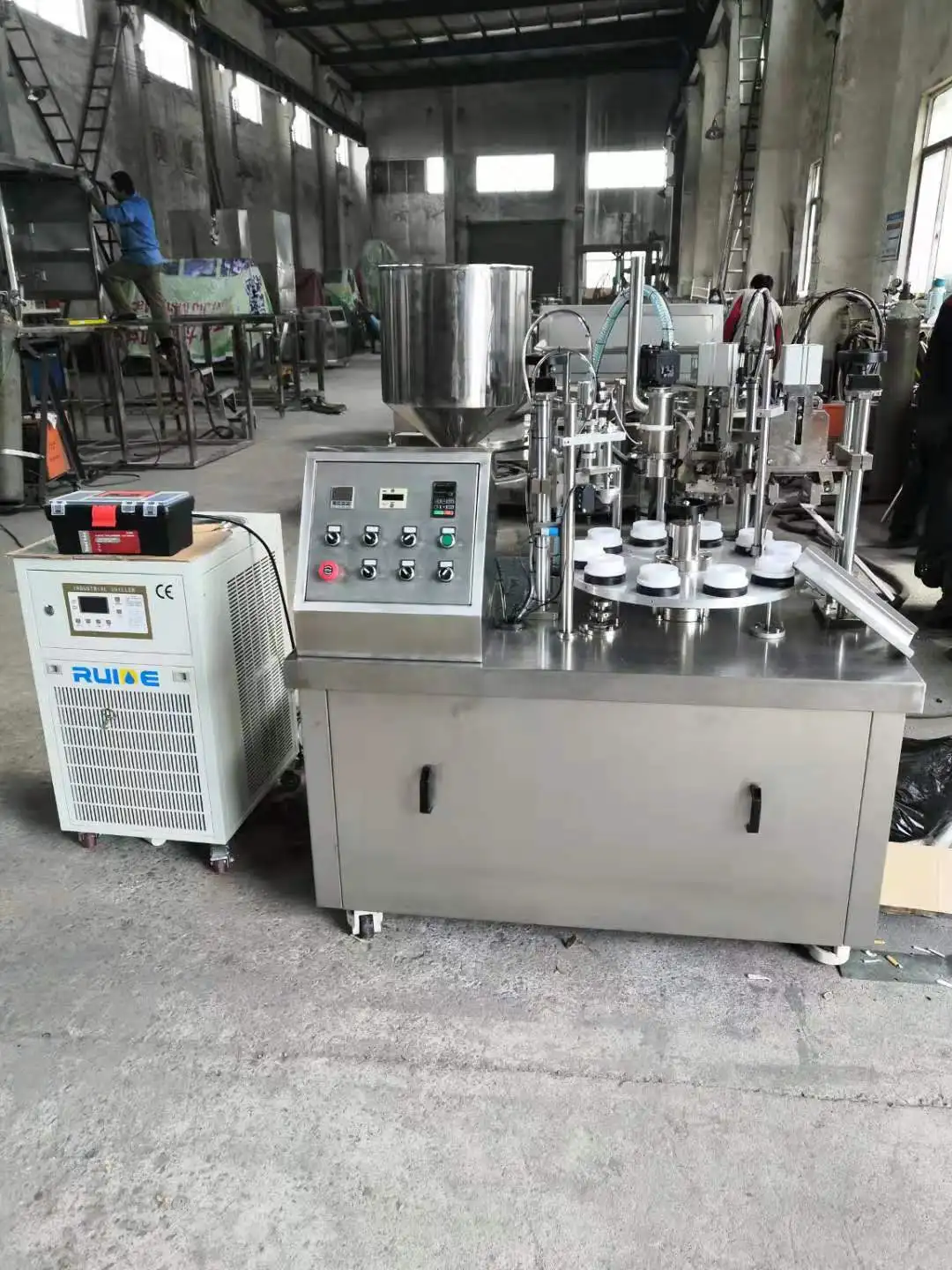 Fully Automatic Plastic Tube Toothpaste Sealing Packing Equipment Cosmetic Cream Filling Machine