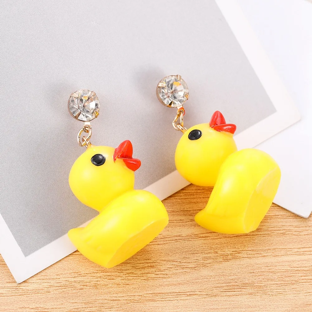 2021 wholesale cute design large yellow duck pendant with crystal stud