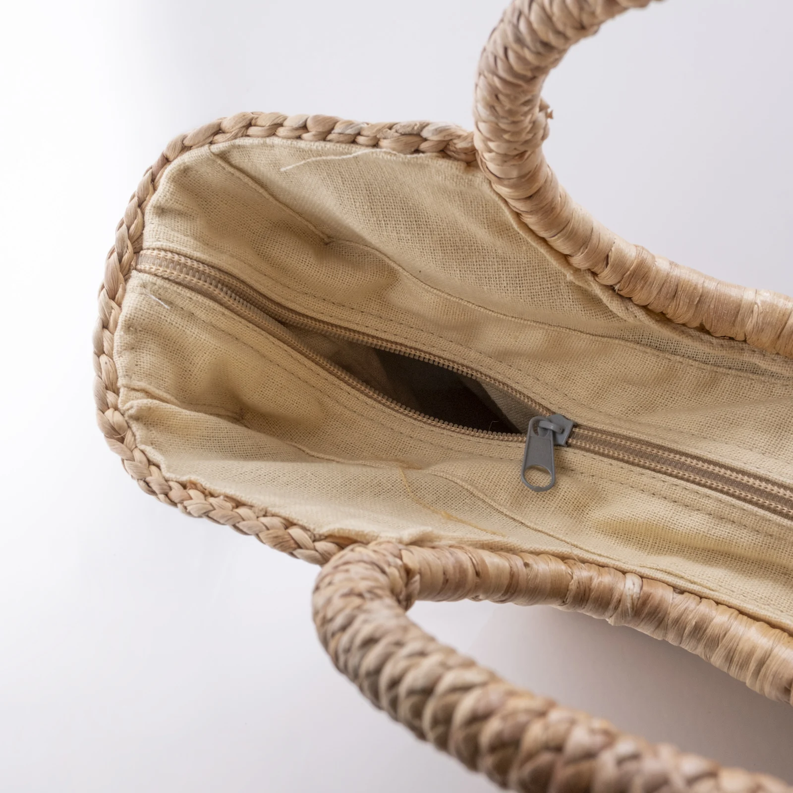 Good Premium Water Hyacinth Lady Bag From Chiang Mai Thailand Natural Color Medium Size Light Weight Eco Friendly Classic Style