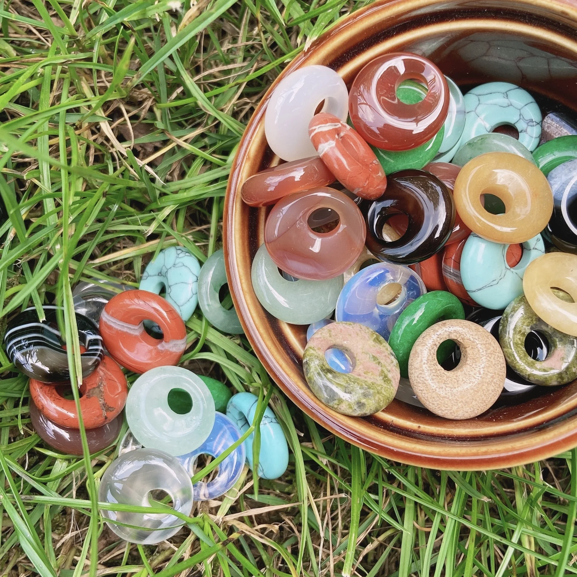 Natural Stone Pendant Side Hole White Jade Safety Buckle Pendant DIY Necklace Bracelet Accessories