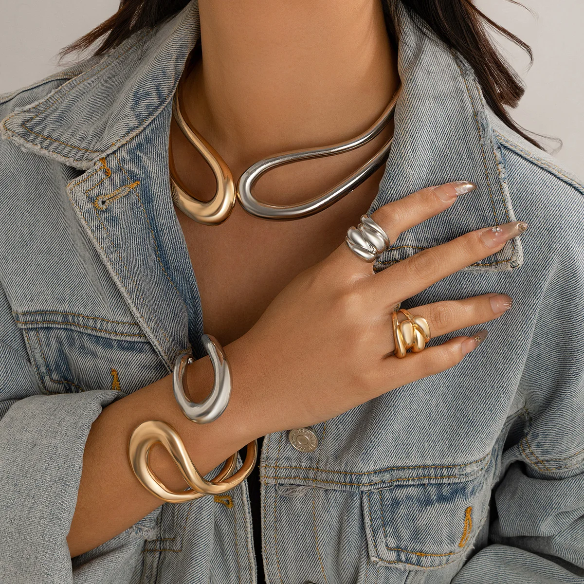 2024 18k gold plated Exaggerated bracelet earrings  necklace suit for woman