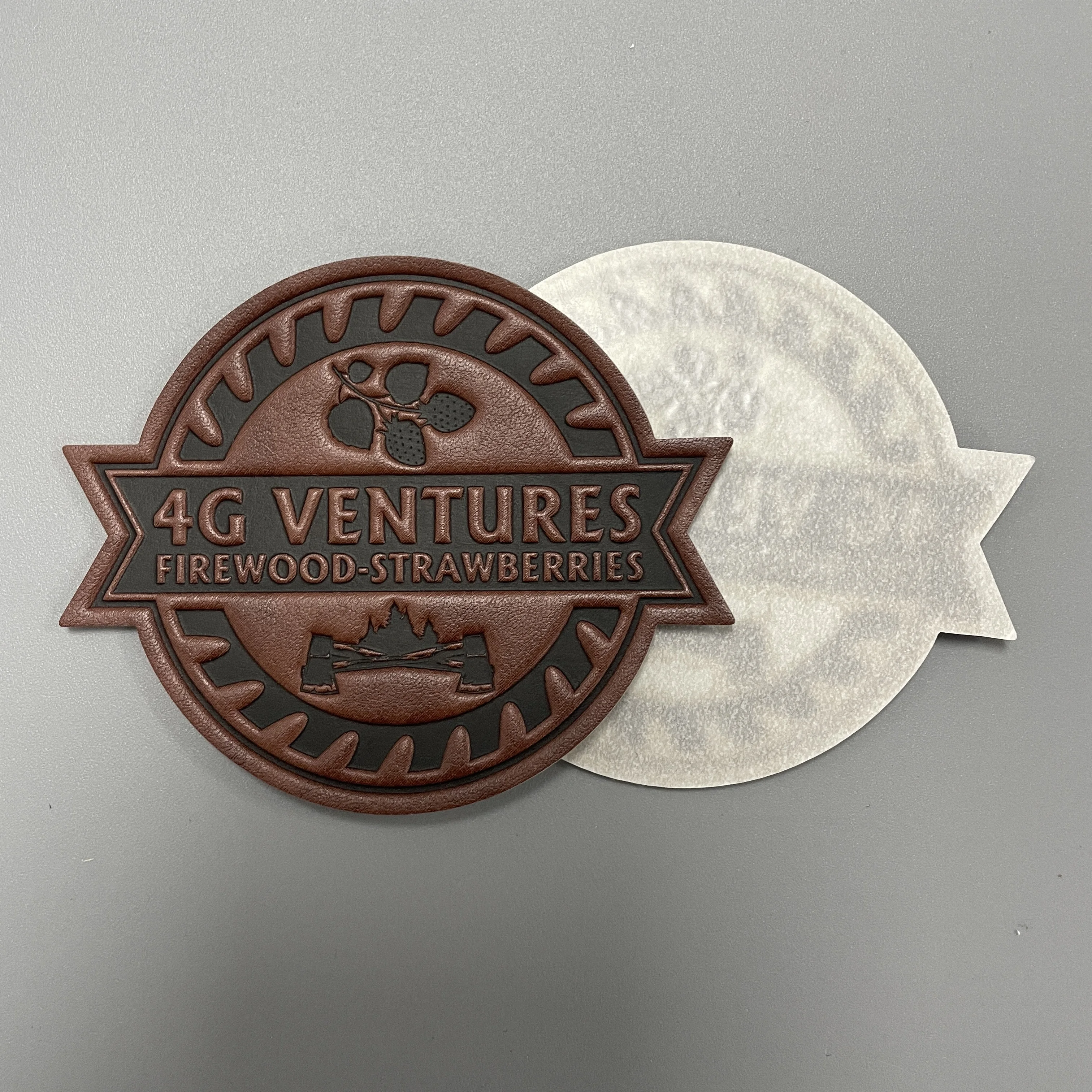 Eco-friendly Customized Hot Stamping Brand Logo Felt Backing PU Leather Tag Labels for Jeans