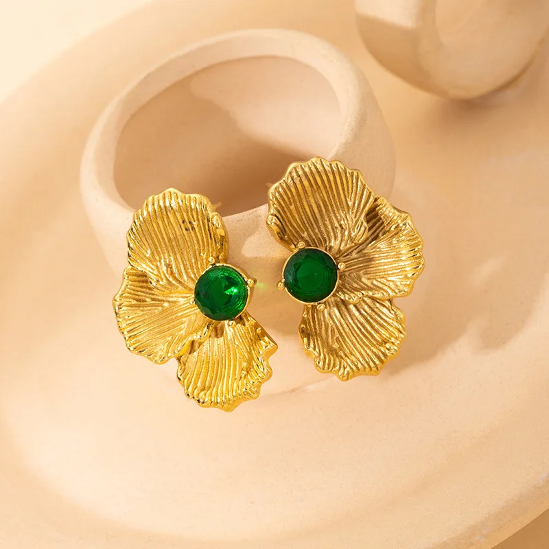 Skin Safe Vintage New Natural Emerald Green Stone Earrings Female Stainless Steel Gold Flower Earrings Factory Low Price