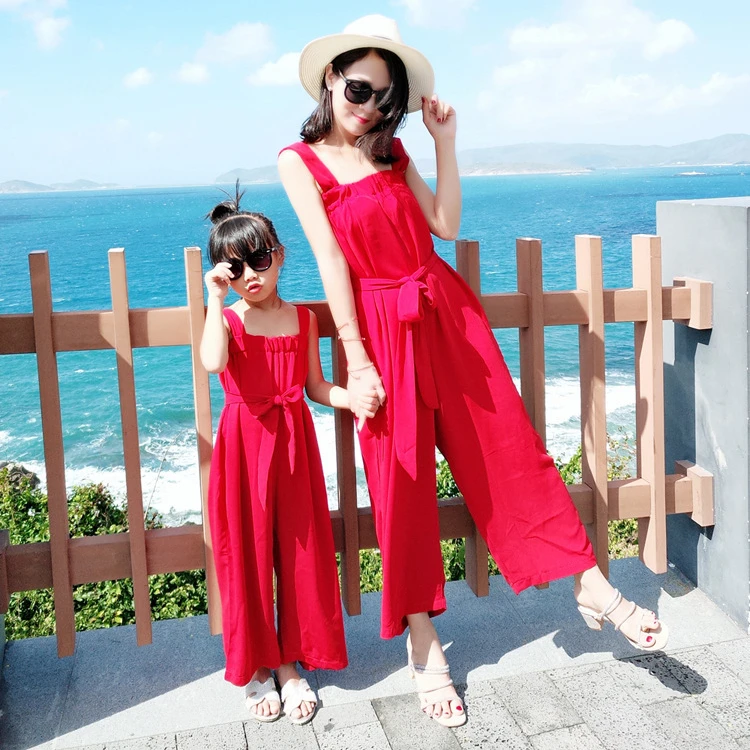 Подходящие платья для мамы и дочки, наряды для мамы и дочки