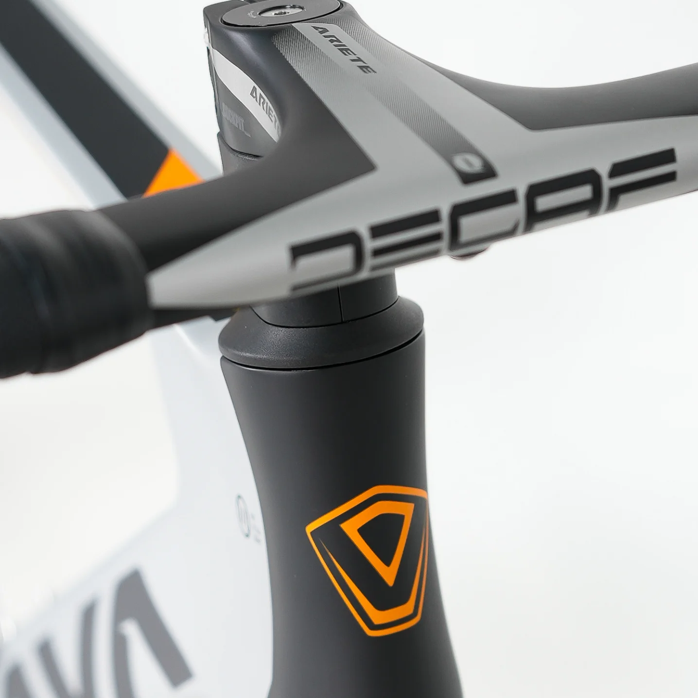 Java SUPREMA 24 Speed Carbon Road Bike 105 Groupset Super Light Sturdy Tournament Travel Trend Multicolor Gravel High Speed Bike
