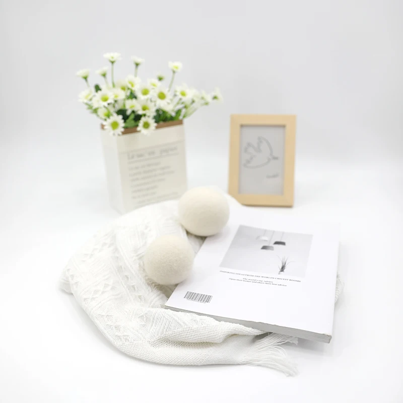 Eco handmade felt wash wool ball Laundry dryer ball customized wool cotton wool balls