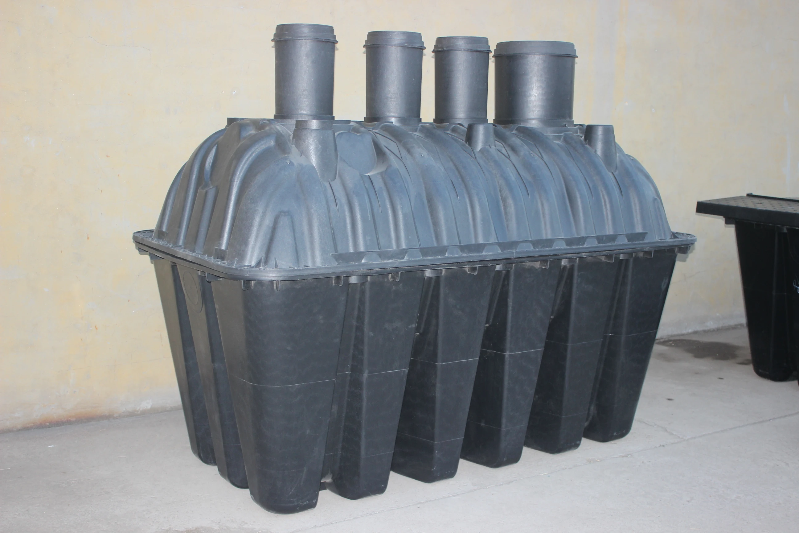 Durable and Long-Lasting Plastic Septic Tank Square for Construction Sites