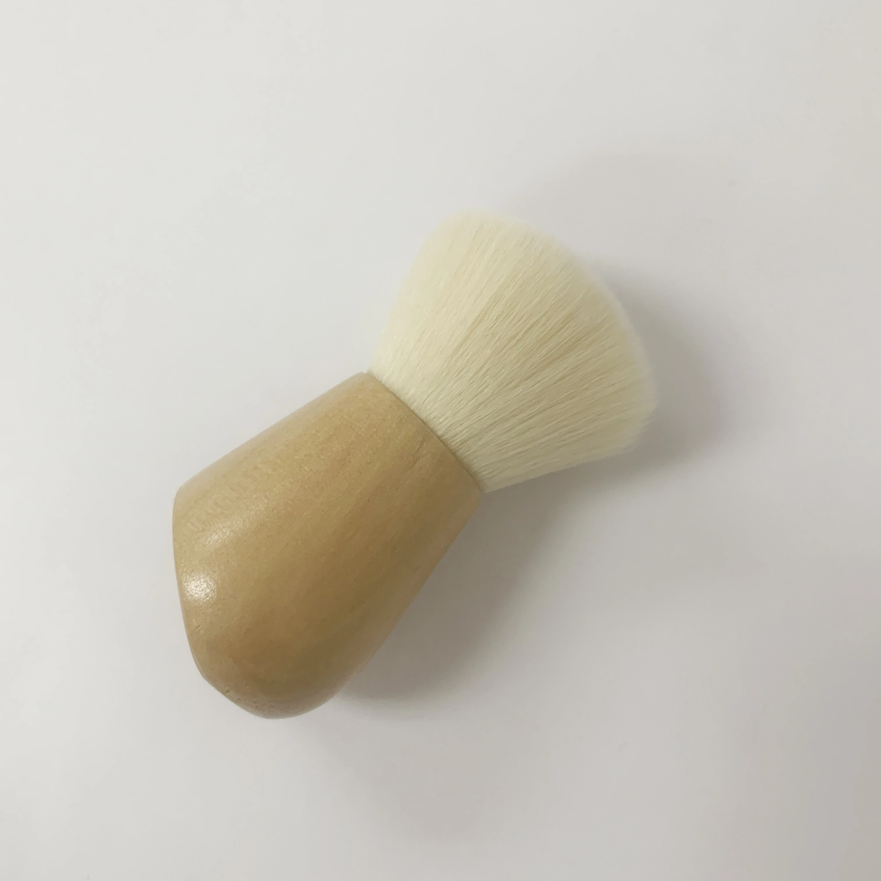 Custom Logo Professional Foundation Synthetic Kabuki Brushes Handle Makeup Tools Mask Opp Bag Packing Fan Brush with Short Wood