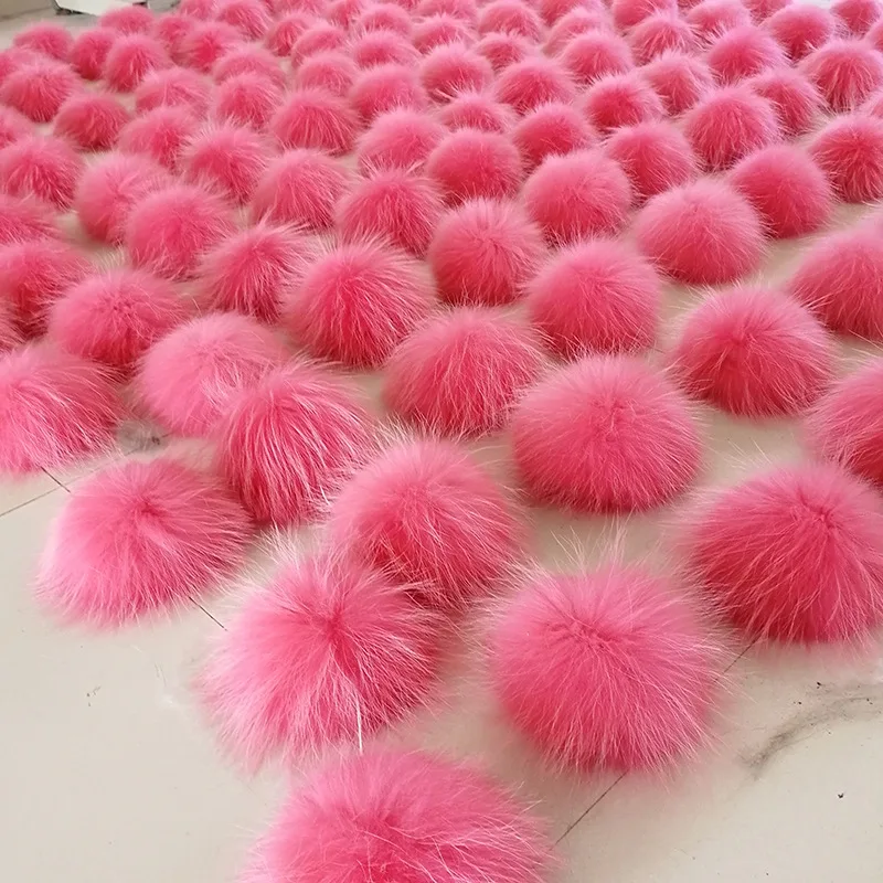 15 cm Raccoon Fur pompoms fur balls for knitted hat cap beanies and keychain and scarves real fur pom poms