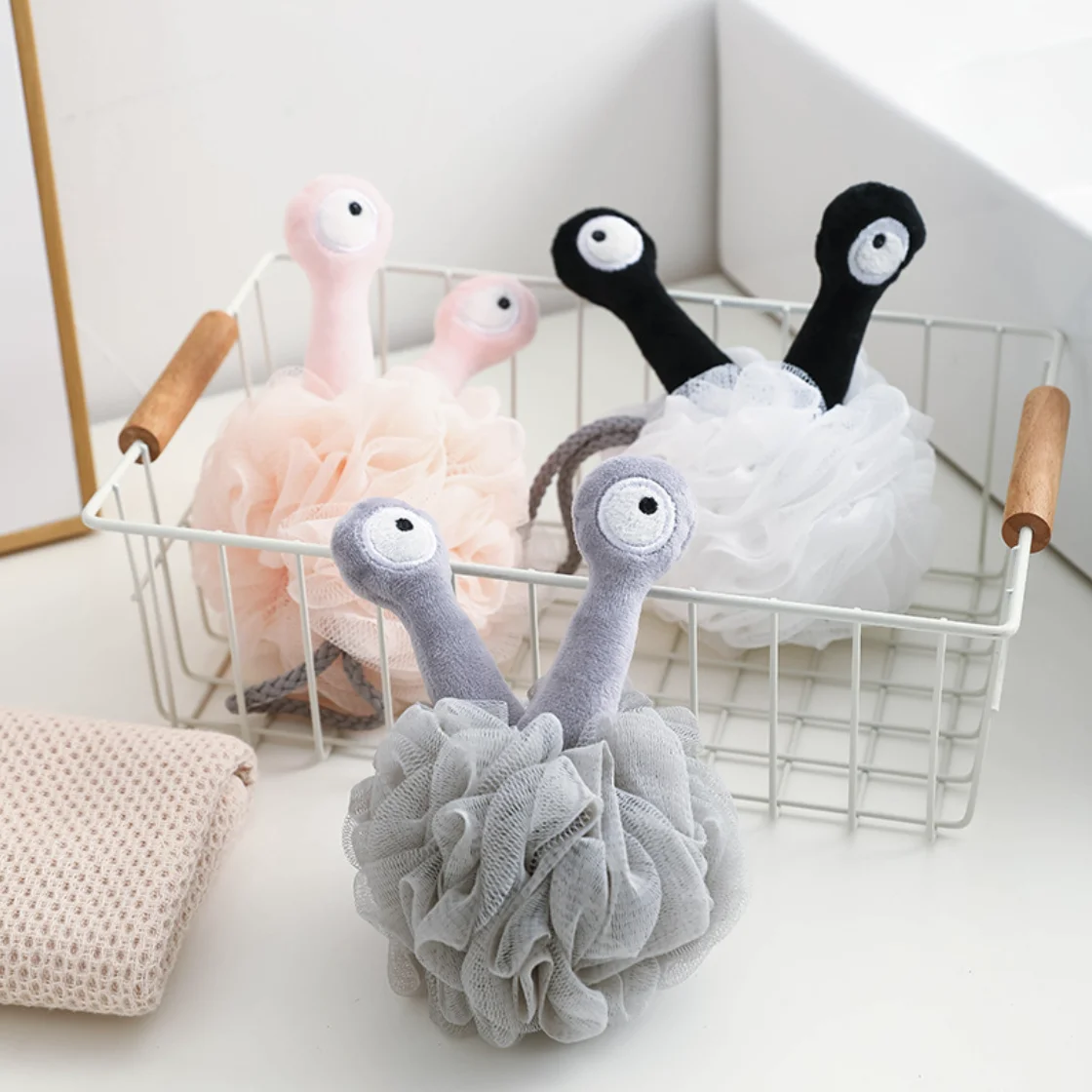 Skin Exfoliating Scrubber Loofah mesh Bath Sponge Shower Ball Pouf Bathroom Accessories for Body Wash