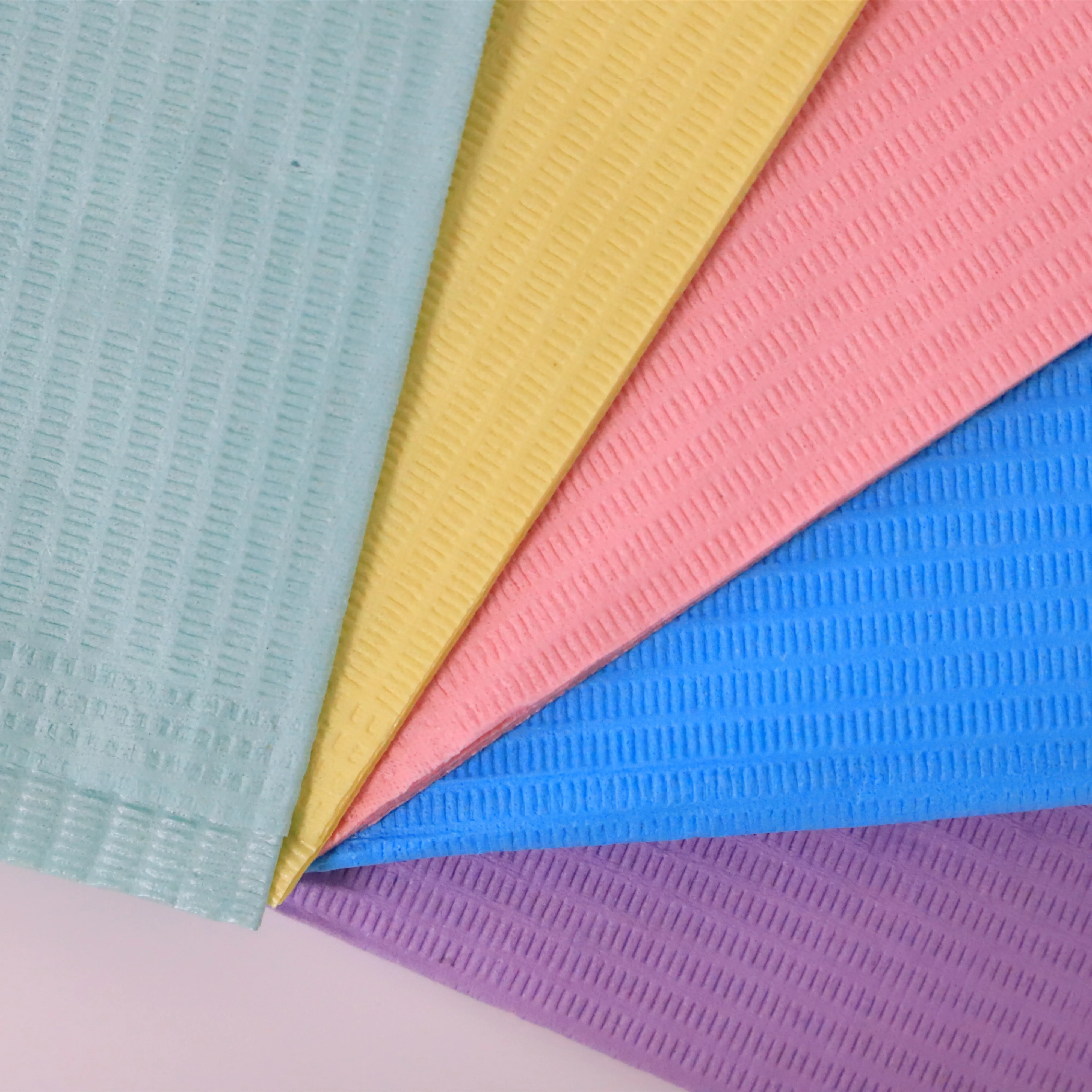 Водонепроницаемые одноразовые стоматологические нагрудники для использования в стоматологии